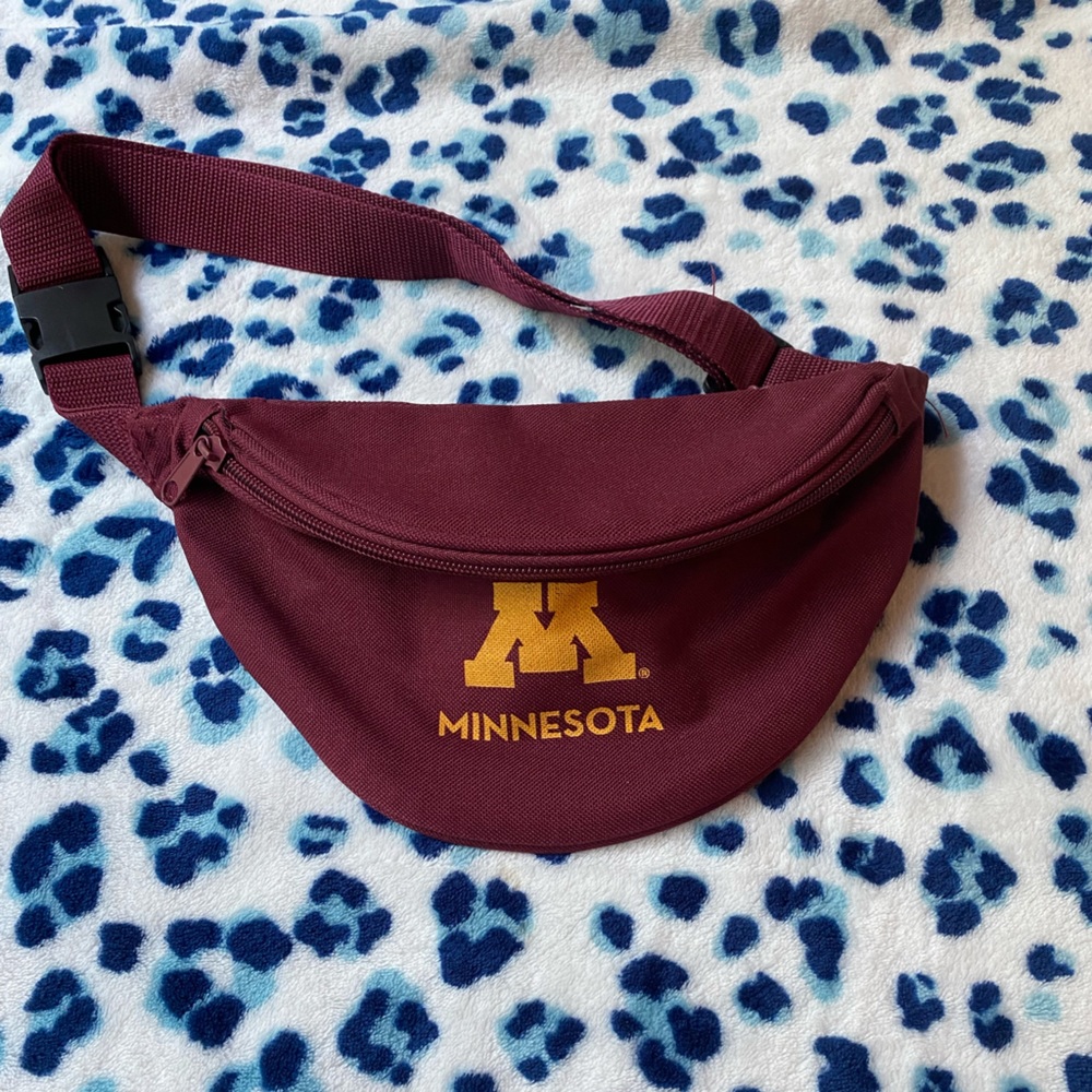 University of Minnesota fanny pack 🐿